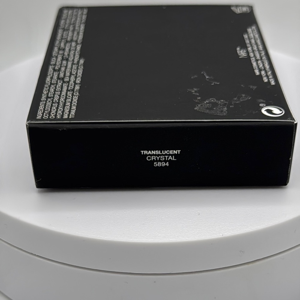 NARS Light Reflecting Setting Powder - Picture 5 of 6